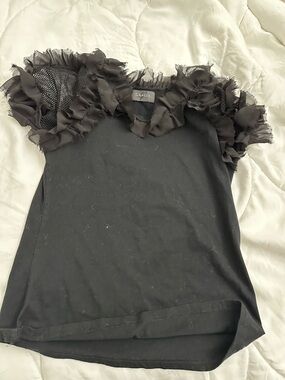 Gracia Black Ruffle-Trim top